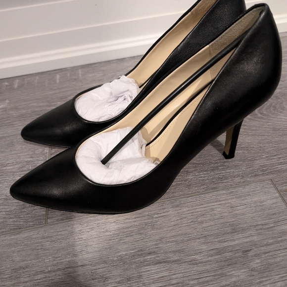 Nine West Pump - Picture 6 of 9